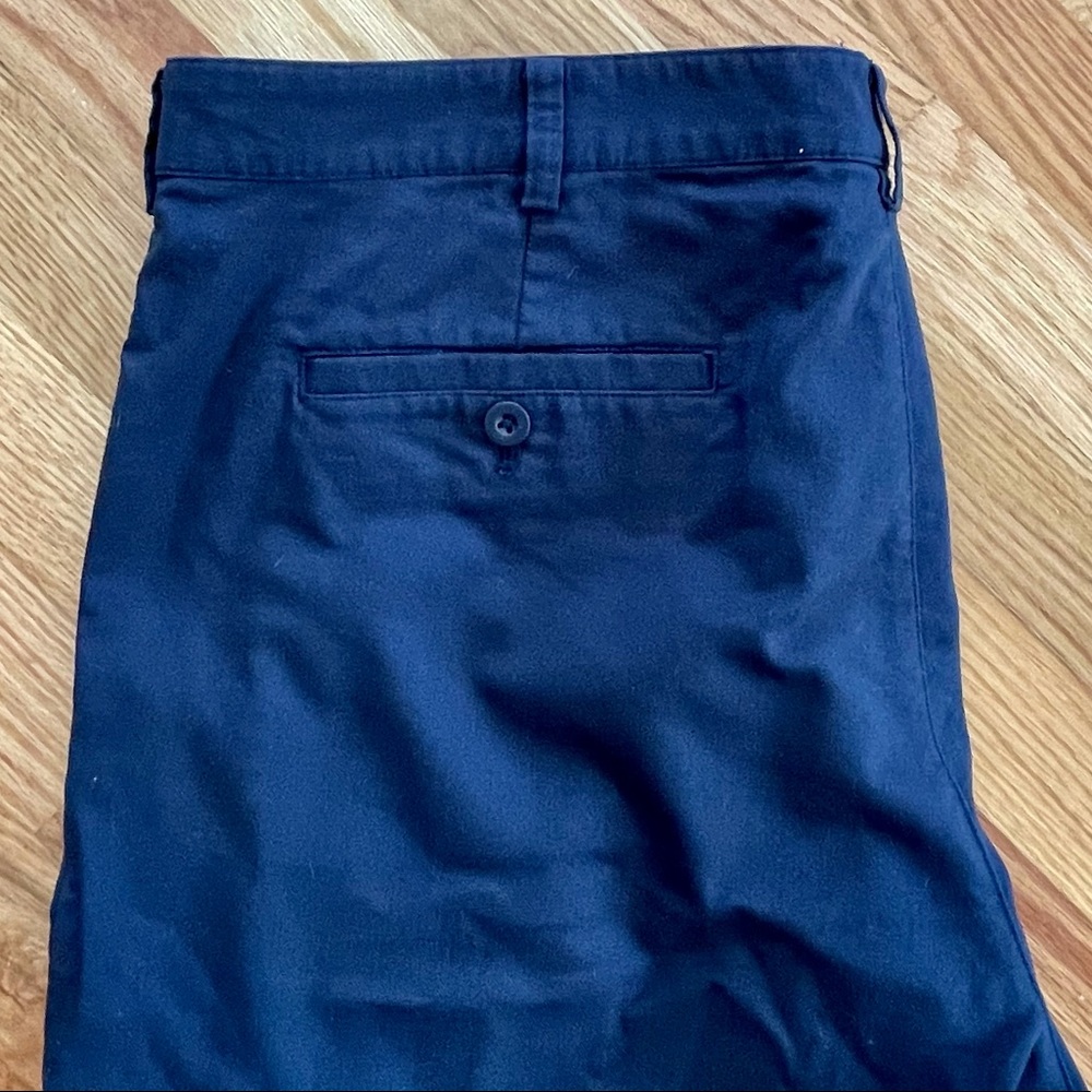 NikeGOLF Shorts - Picture 3 of 5